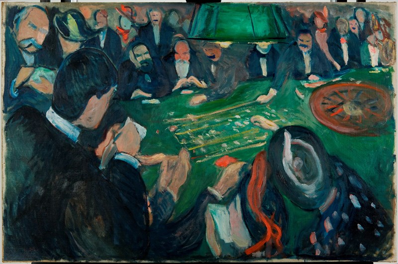 Folkemengde samlet rundt et rulettbord i et kasino. Menn i dresser og damer med fjærprydede hatter. En grønn lampe lyser opp scenen mens noen spiller og andre skriver på lapper.