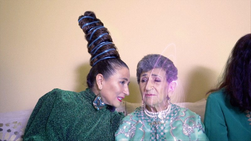 Stillbilde fra Meriem Bennani: Party on the CAPS, som ble vist på Biennale of Moving Image i 2018. Gjengitt med tillatelse fra kunstneren og BIM 2018.