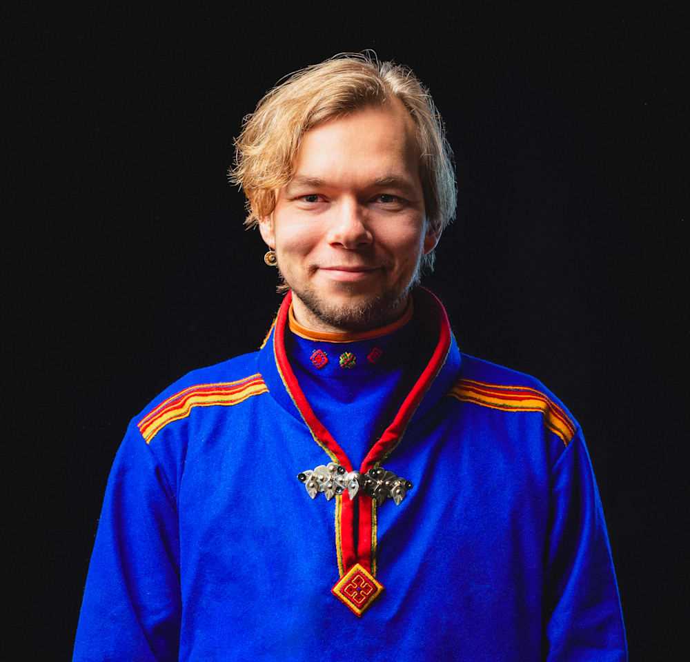 Portrettfoto av Viktor Omholt.